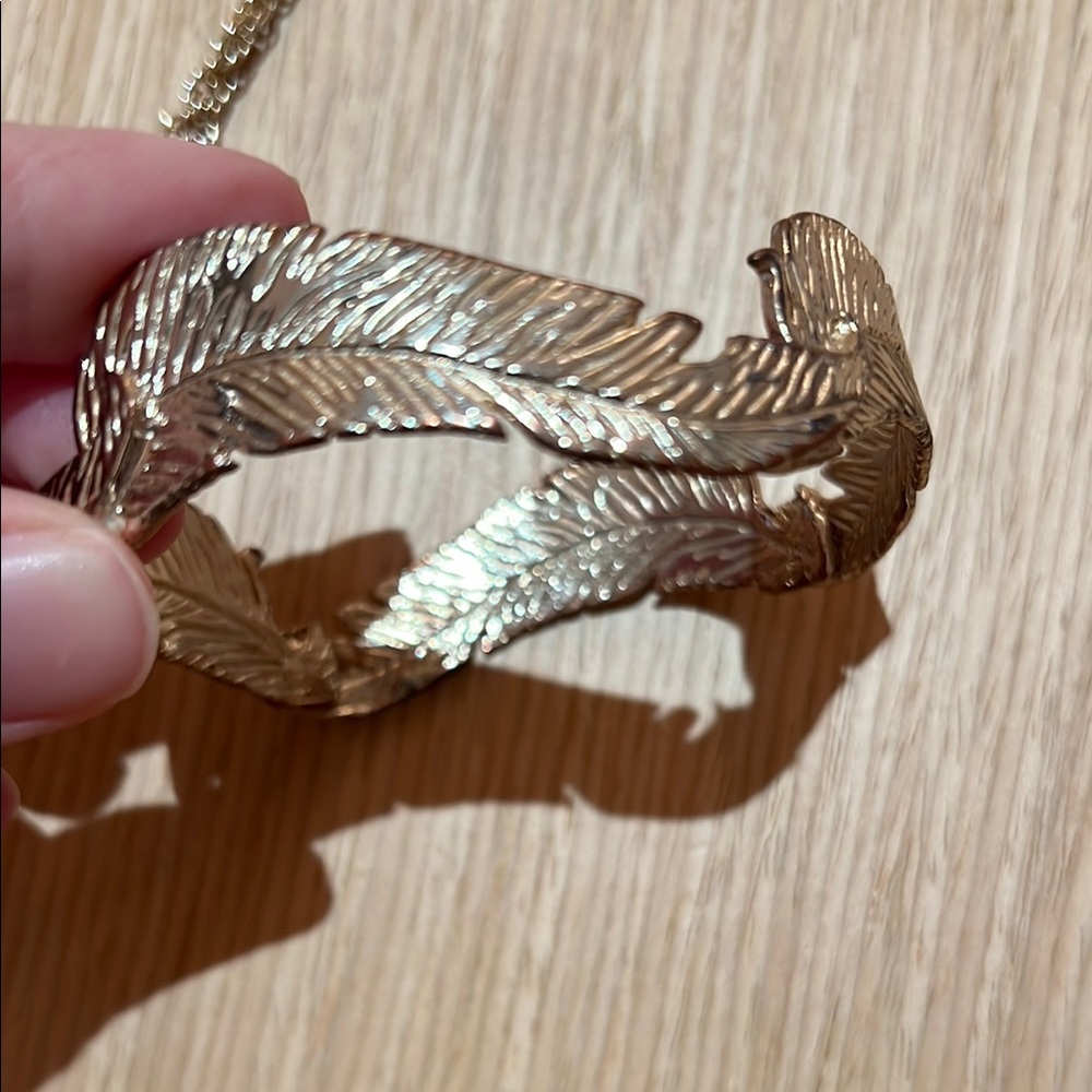 Gold Leaf Design Women's Bracelet